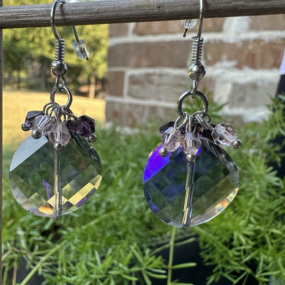 Hook Earrings 1.75 Inch Purple Blue Iridescent Faceted Beads Glass Silver Tone - Picture 6 of 8